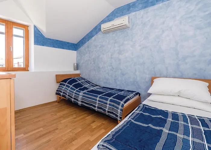 12 בית נופש *