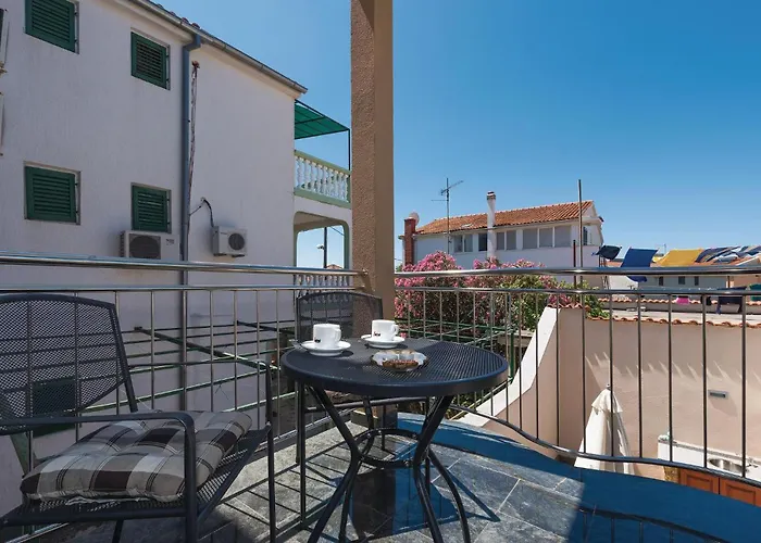 12 בית נופש *